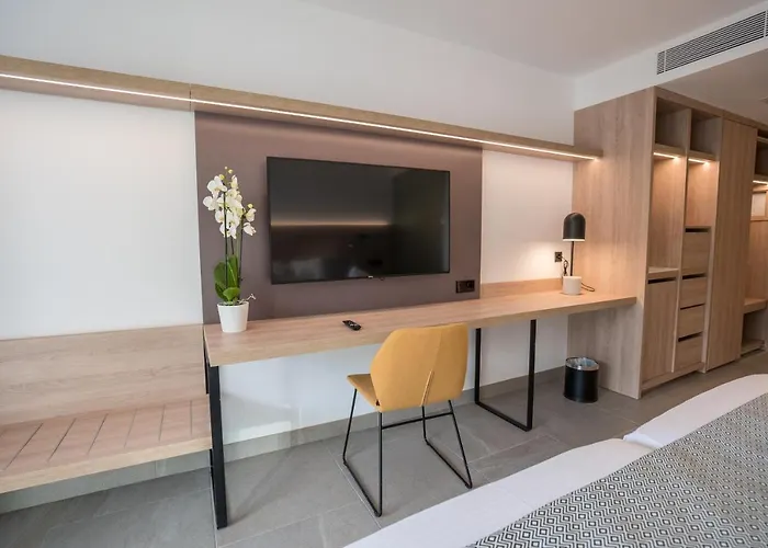 Morlans - Adults Only Пагера